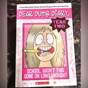 Dear Dumb Diary, year 2 School hasn’t gone long enough? Paperback book